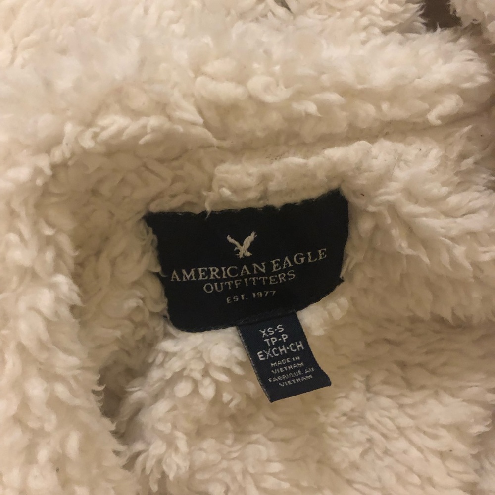 Fluffy jacket - Picture 4 of 4